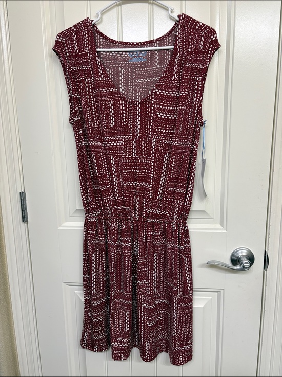 Southern Tide Dresses & Skirts - NWT Southern Tide Burgundy Patterned Cap-Sleeve Mini Dress